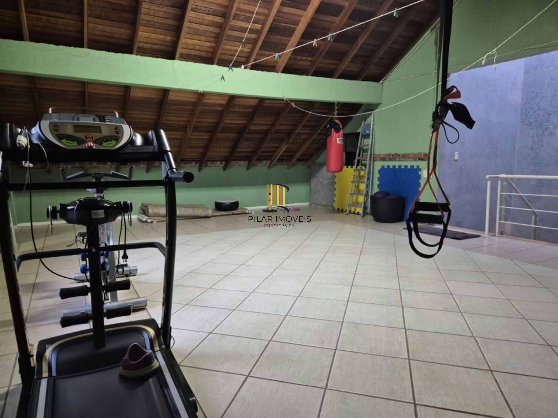 Casa de 3 dormitórios e 2 vagas de garagem coberta Canoas.