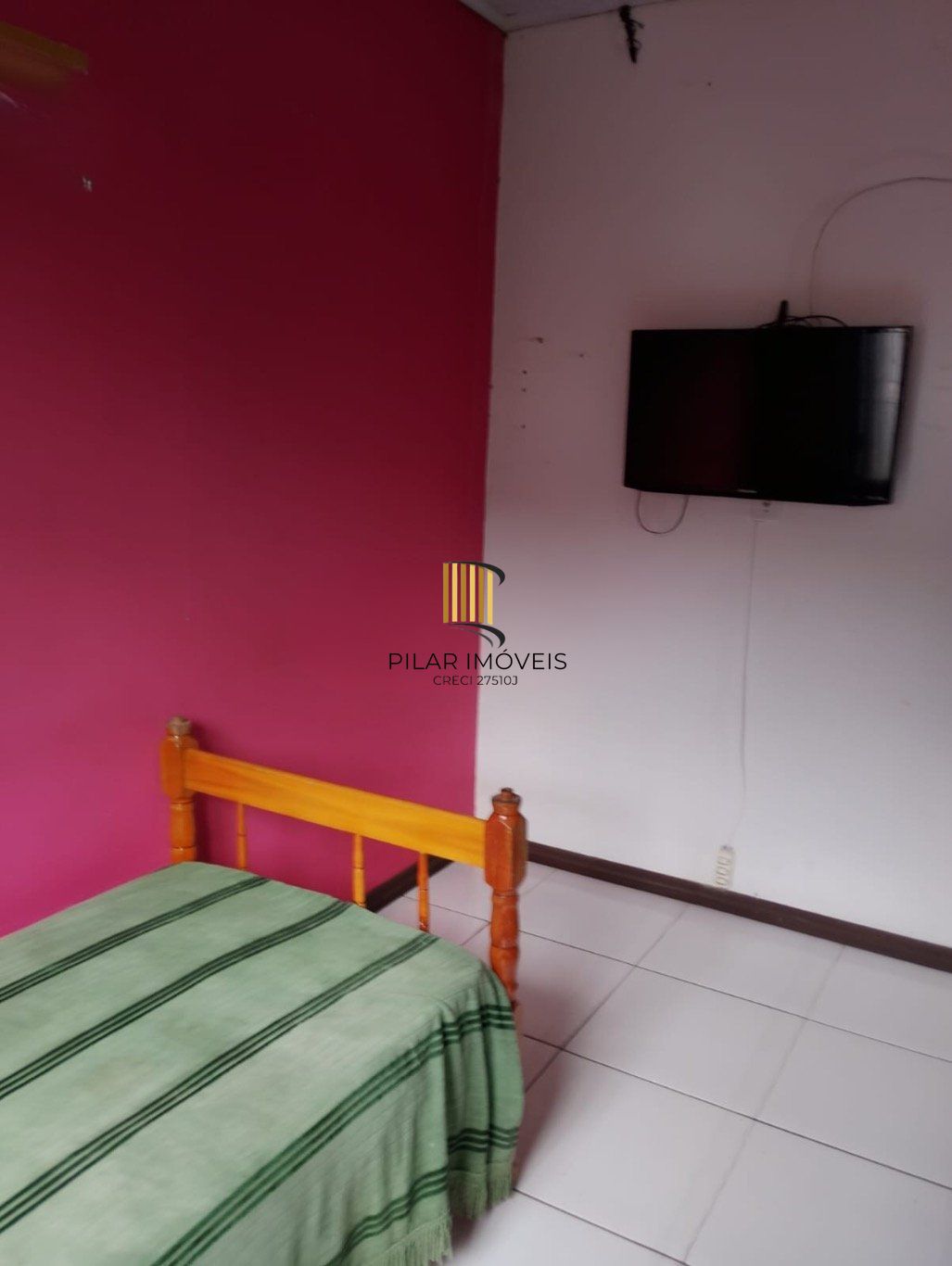 Casa de 2 dormitórios e 1 vaga de garagem em Canoas.