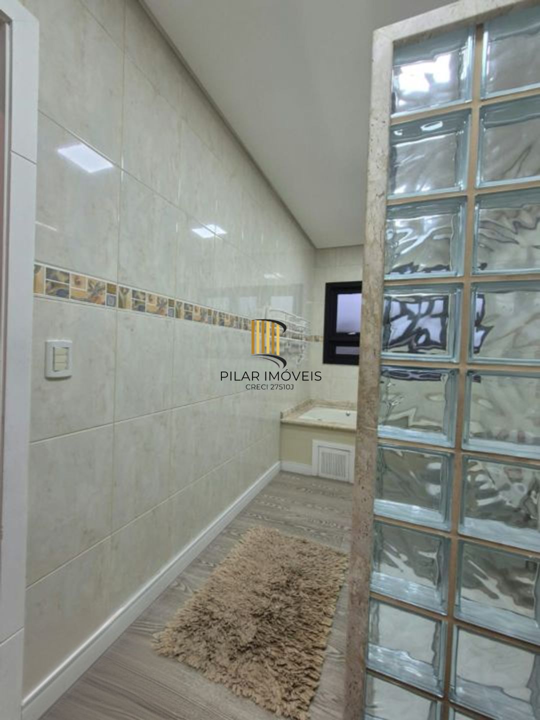 Casa de 3 dormitórios e 2 vagas de garagem coberta Canoas.