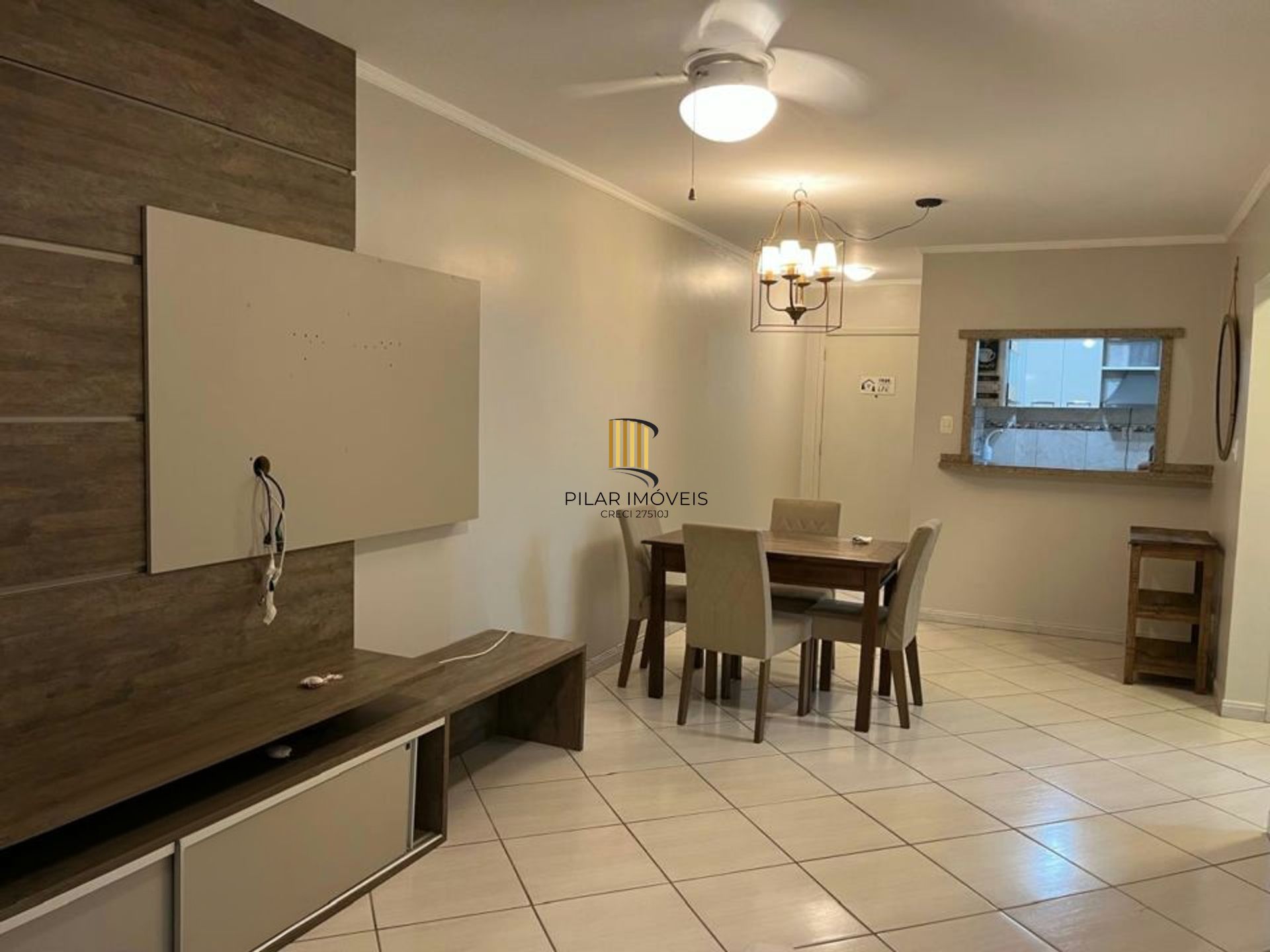 Apartamento de 2 dormitórios e 1 vaga de garagem em Canoas.