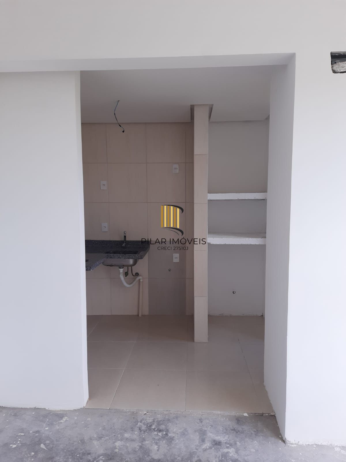 Apartamento a venda com 42 no Bairro cavalhada