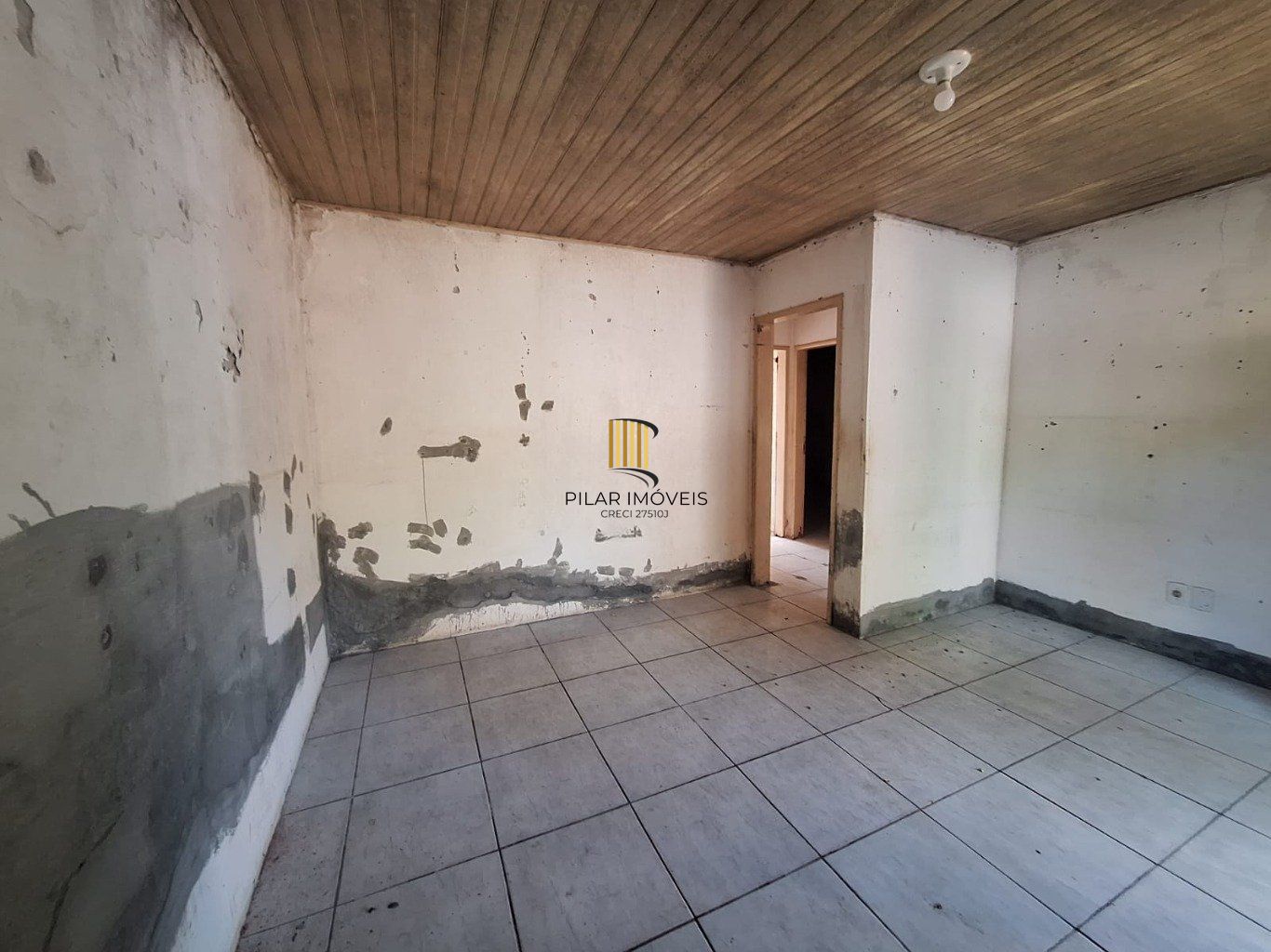 Casa de 2 dormitórios e 2 vagas de garagem em Canoas.