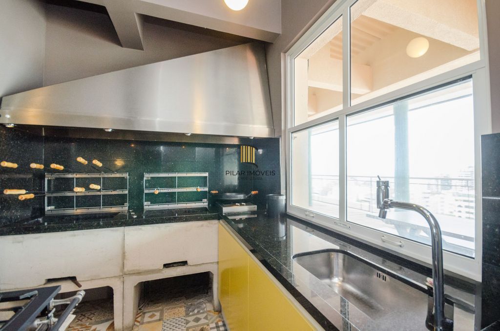 Apartamento com 3 dormitórios no Bairro Independência