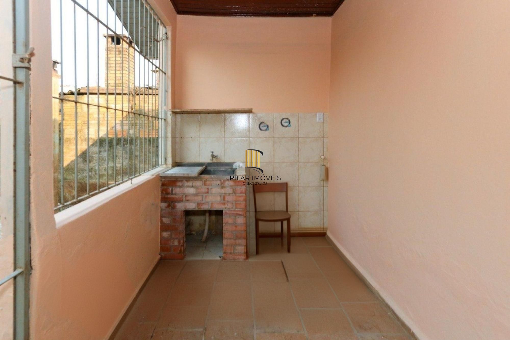 Casa de 3 dormitórios e 2 vagas de garagem no bairro Rio Branco em Canoas.