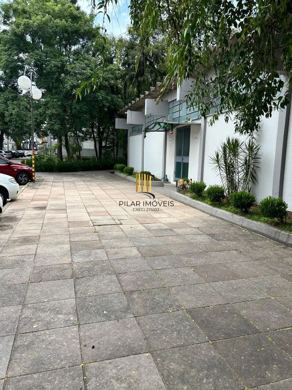 Apartamento 2 Dormitórios com Vaga no Sarandi