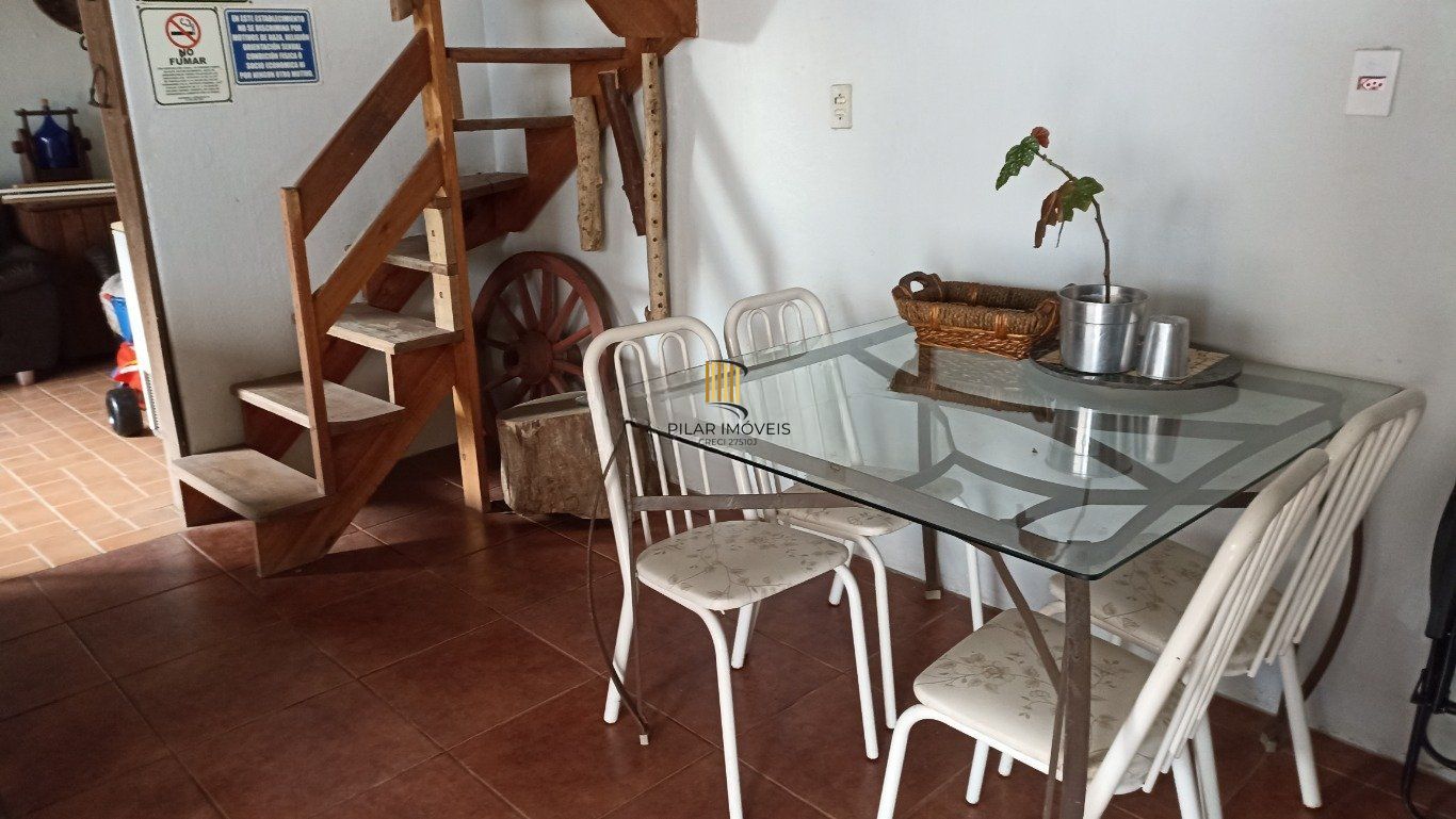Casa de 3 dormitórios bairro Santa Fé
