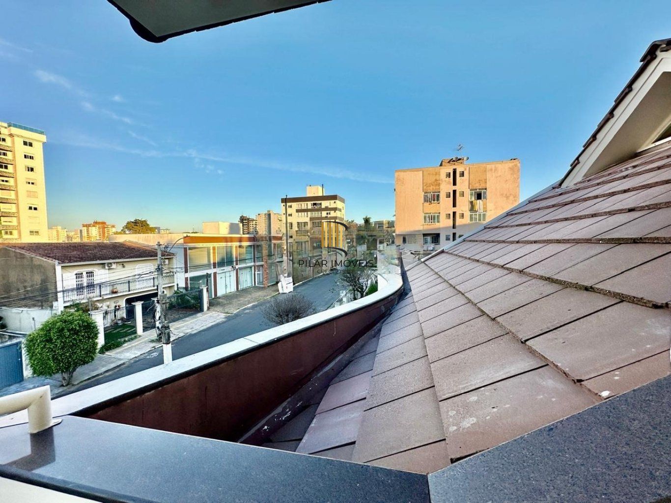 Casa de 3 dormitórios, 2 vagas de garagem em Canoas