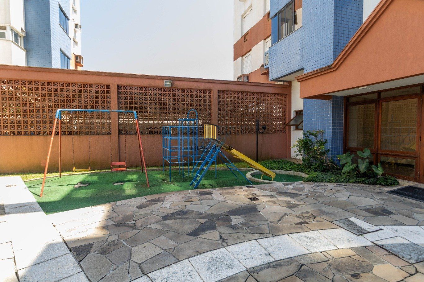 Apartamento com 3 Quartos, 1 suite e 1 vaga à Venda no bairro Tristeza.