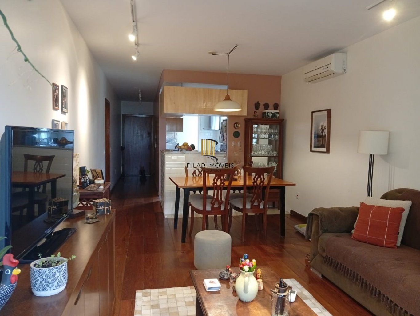 Apartamento com 3 quartos, vaga e sacada no bairro Jardim botânico