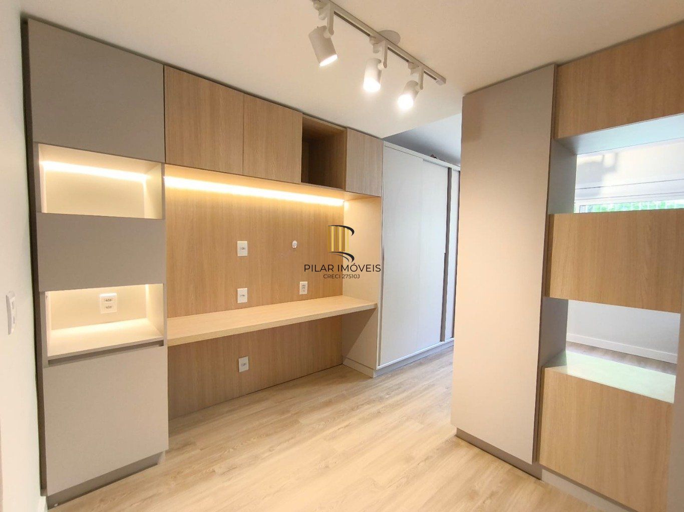 Apartamento de 1 dormitório térreo semi mobiliado  bairro Petrópolis
