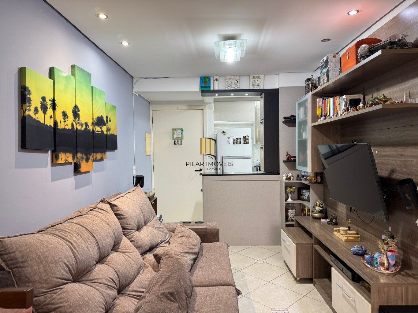 Apartamento com 2 quartos, 1 vaga e elevador no bairro Sarandi