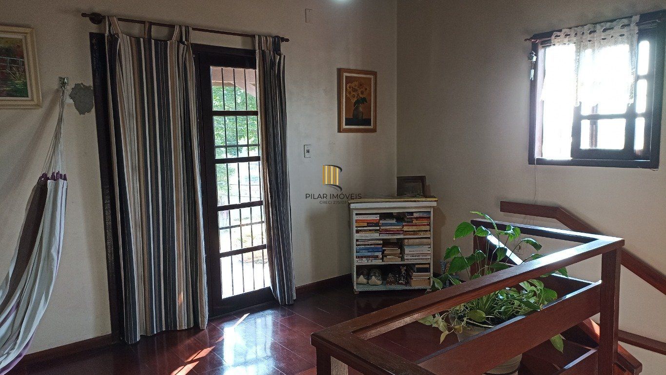 Casa de 3 dormitórios bairro Santa Fé