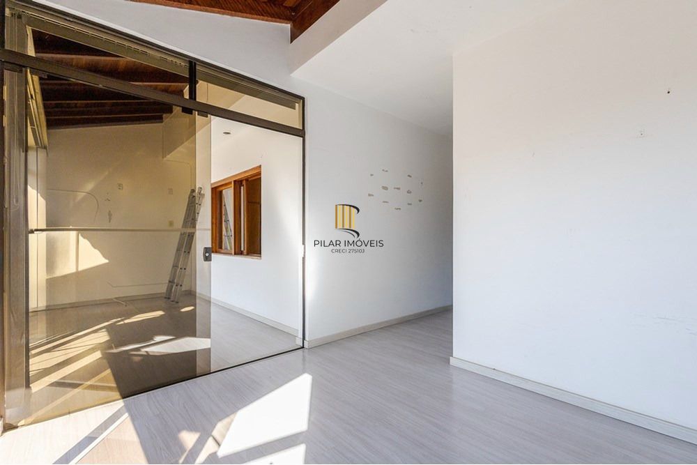 Casa com 4 quartos, 7 vagas e pátio no Bairro Higienópolis