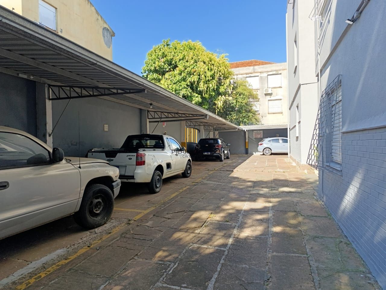 Apartamento térreo de 2 quartos e 1 vaga no bairro São Sebastião