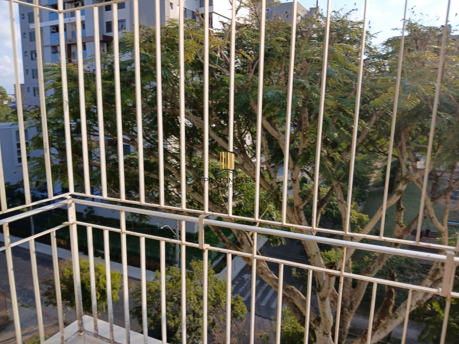 Apartamento com 3 quartos(1 suíte) e 1 vaga de garagem no Bairro Jardim Lindóia