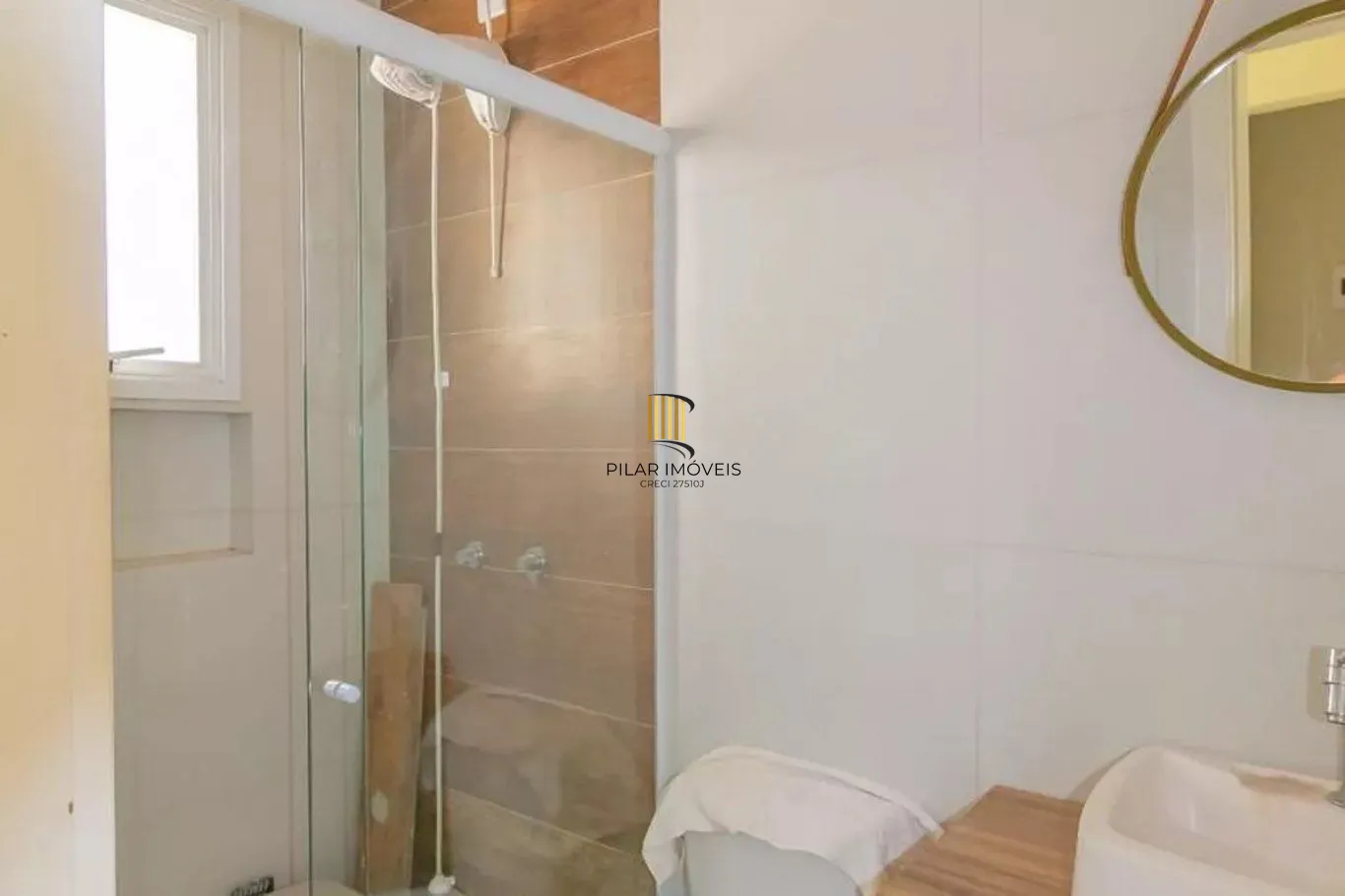 Casa de 3 dormitórios e 3 vagas de garagem em Canoas.