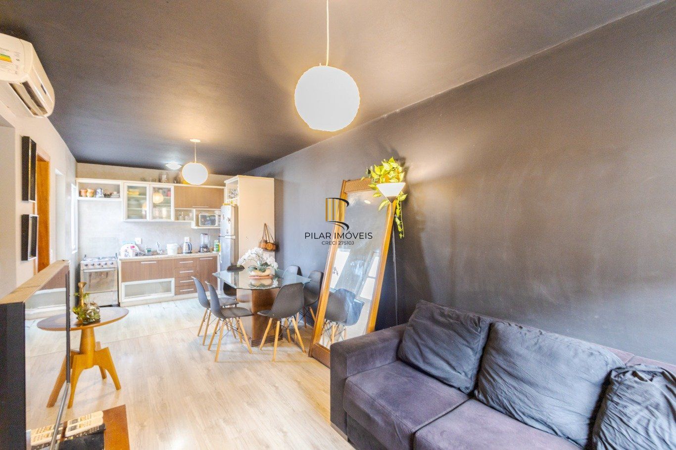 Casa com 3 quartos semi mobiliado com vaga no bairro Partenon