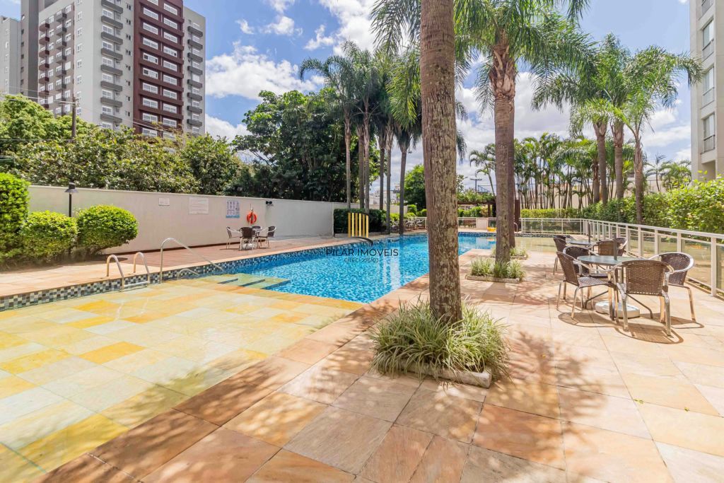 Apartamento com 2 quartos, vaga de garagem e elevador  no bairro Passo da Areia