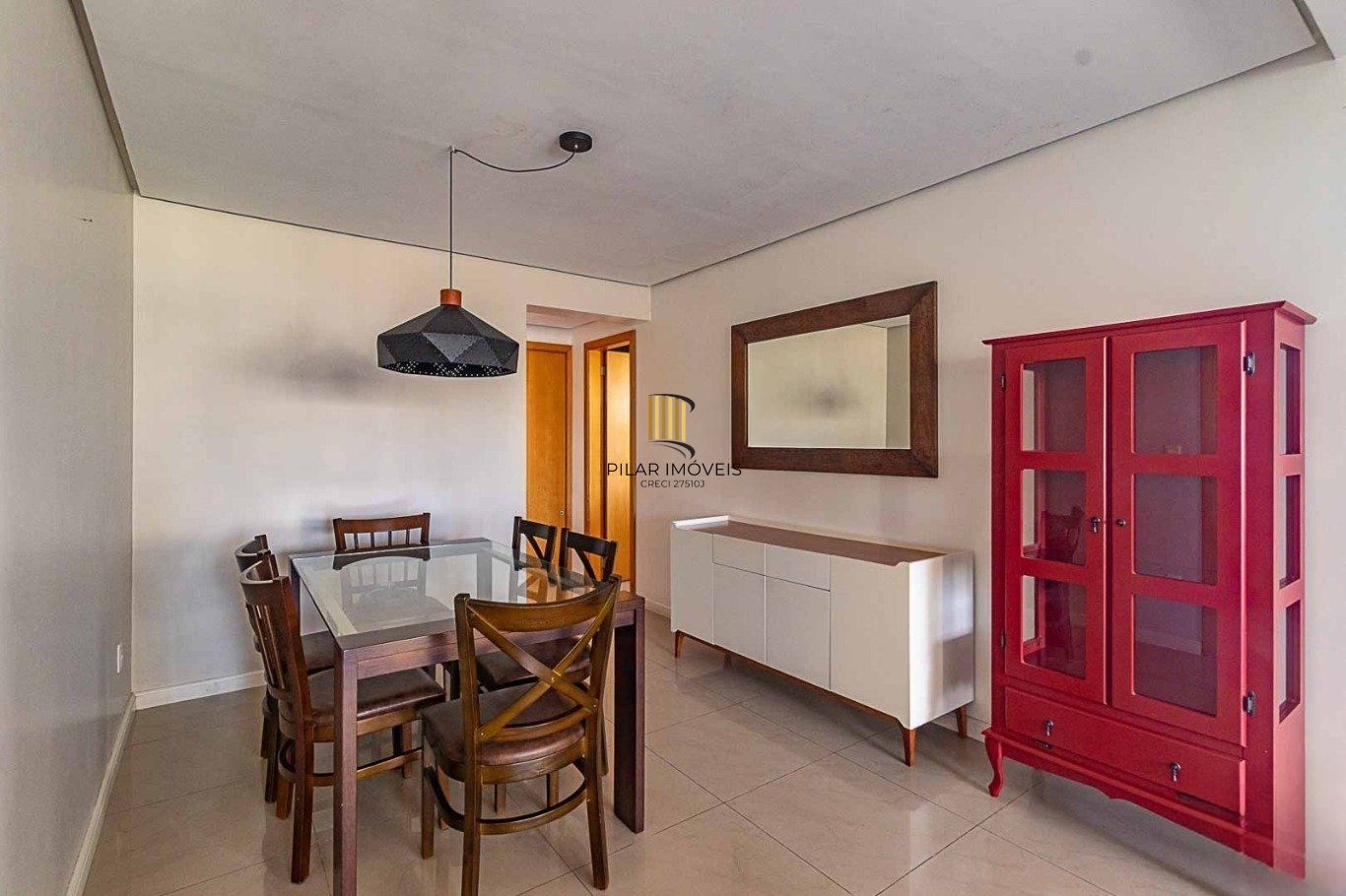 Apartamento semi mobiliado de 2 quartos,elevador,2 vagas no bairro Auxiliadora.