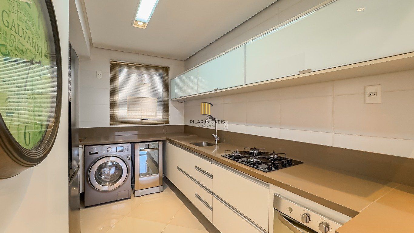 Apartamento com 3 quartos (1 suíte) e 2 vagas no Bairro Passo da Areia.