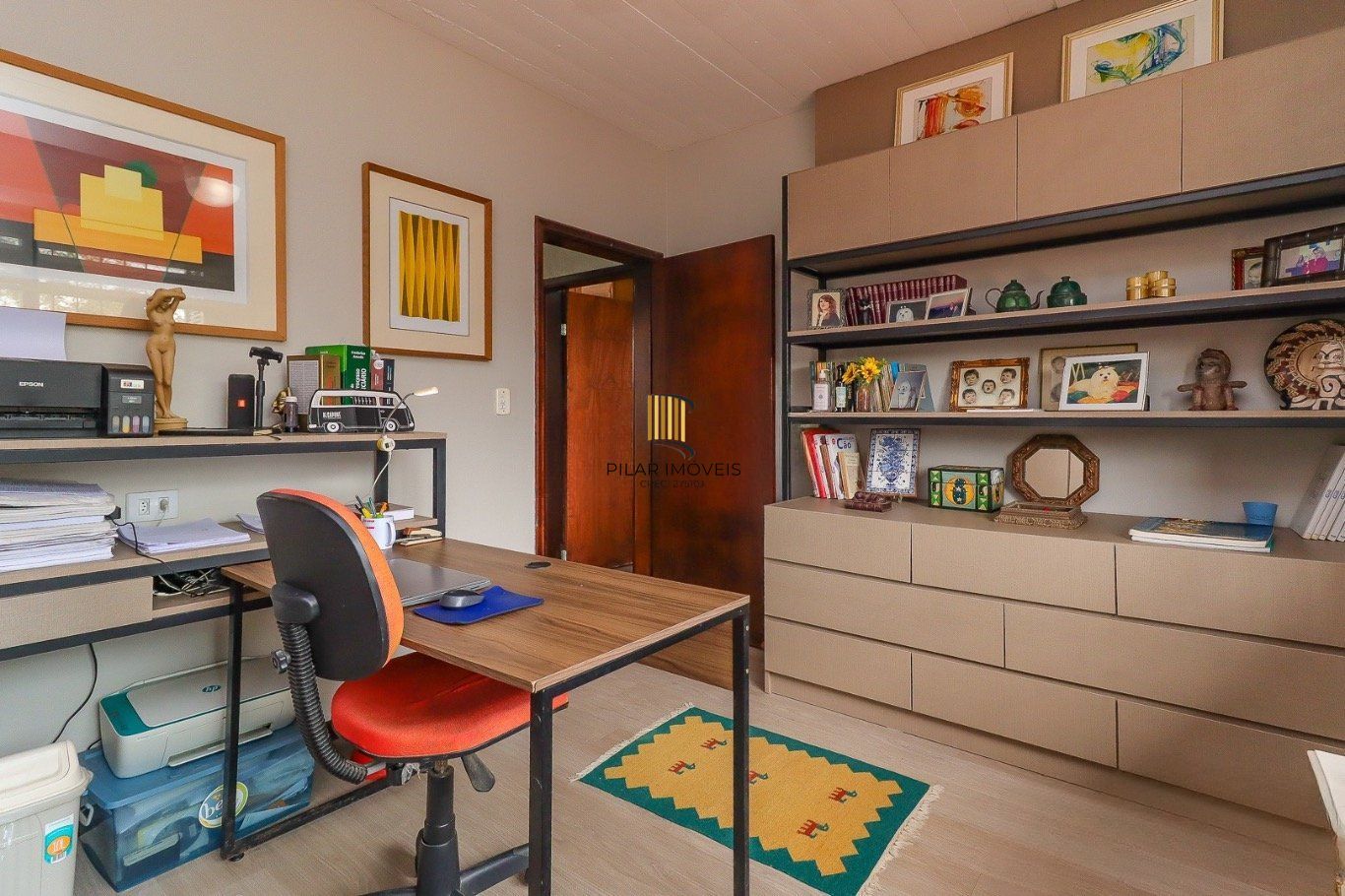 Casa de 3 dormitórios bairro Ipanema