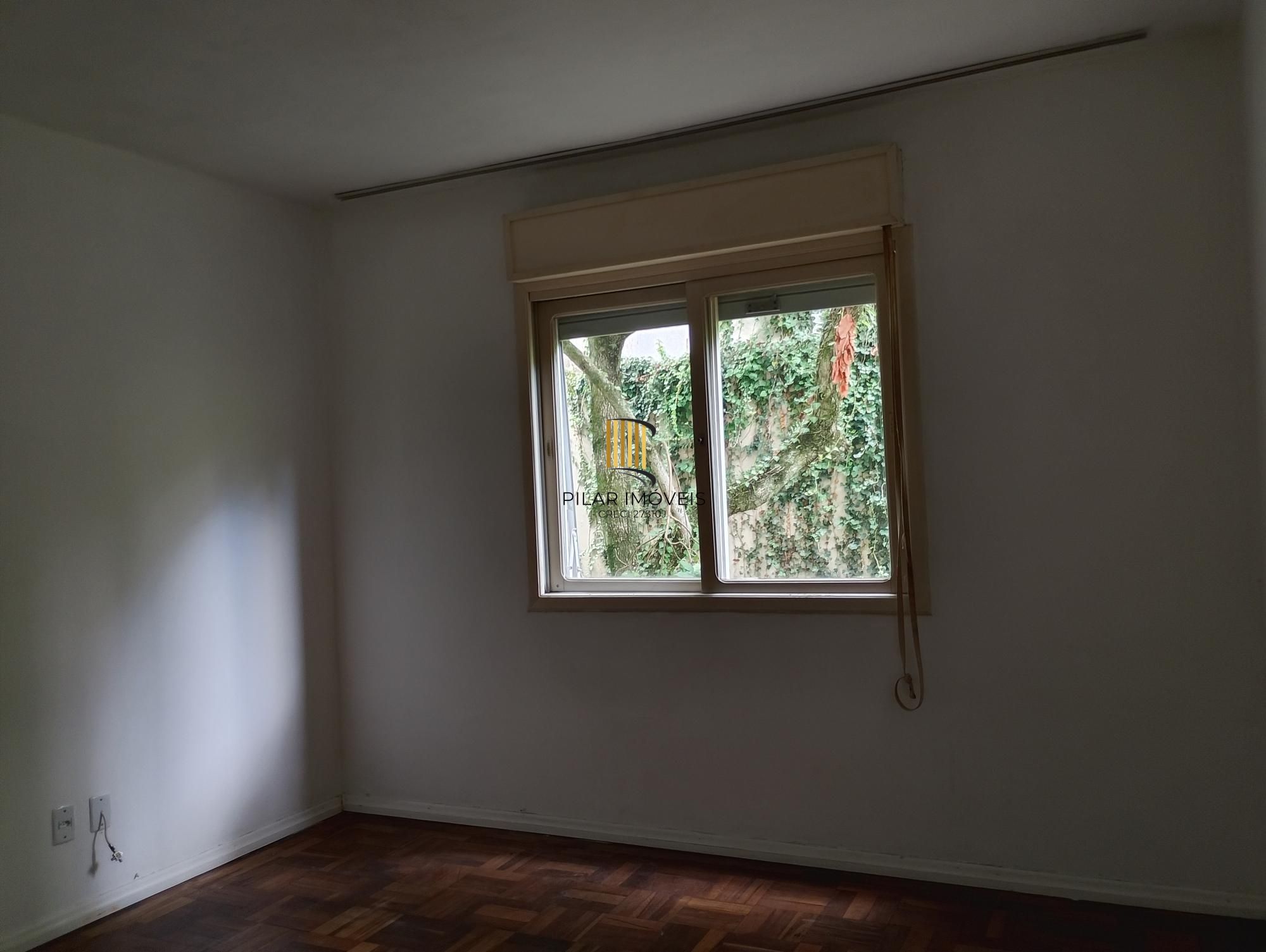 Apartamento à venda com 2 Dormitórios vaga no bairro Petropolis