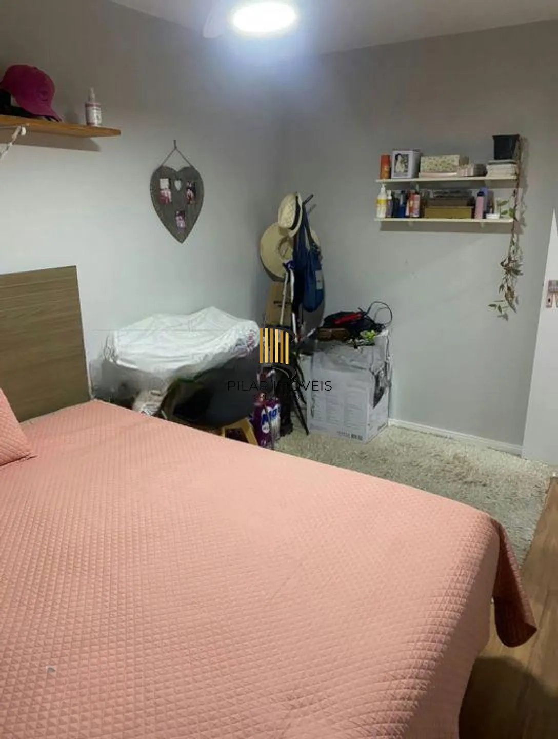 Apartamento de e dormitórios, elevador e 1 vaga de garagem em Canoas.