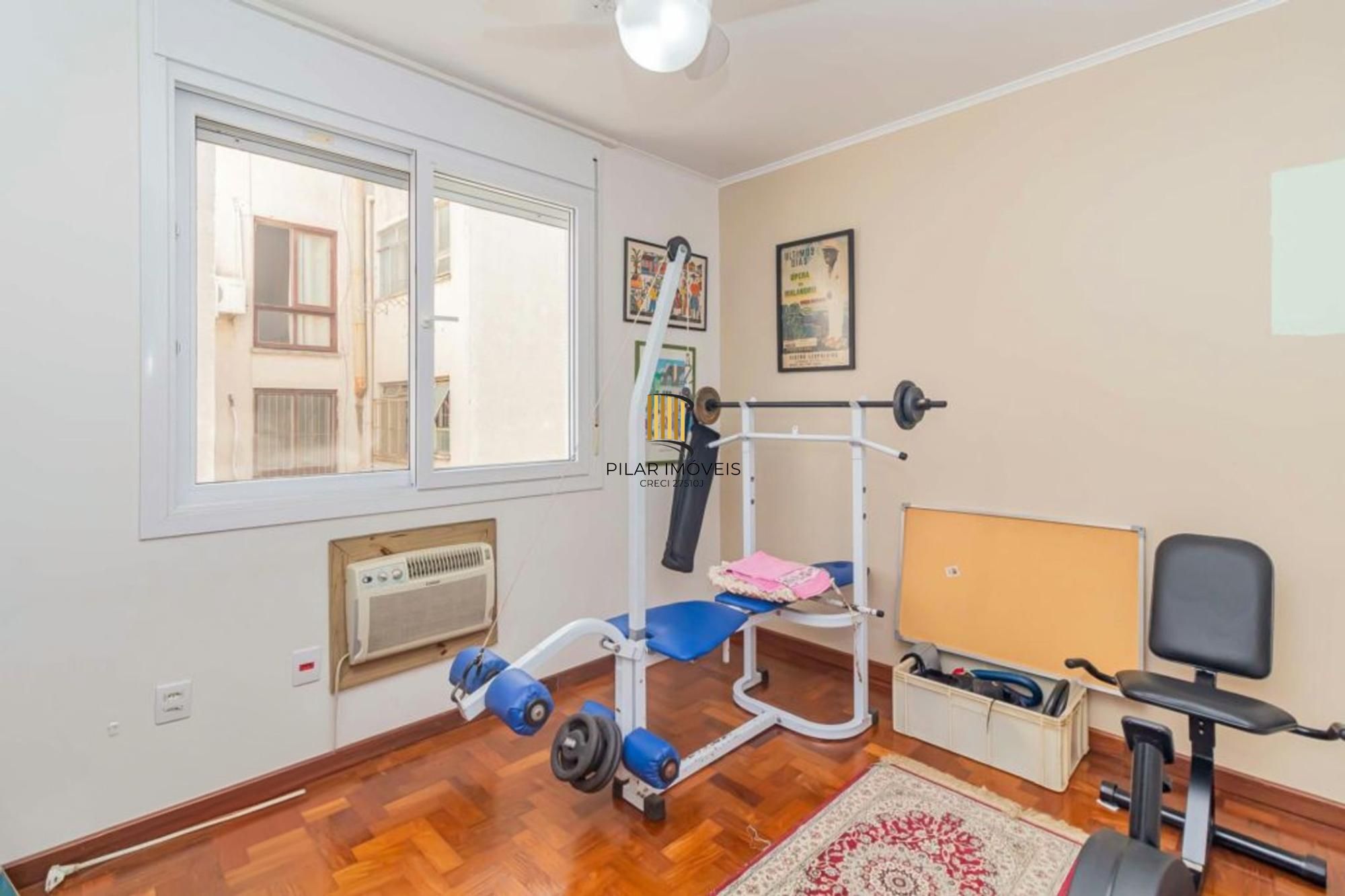 Apartamento 3 quartos, 1 suíte, 2 vagas no Petrópolis.