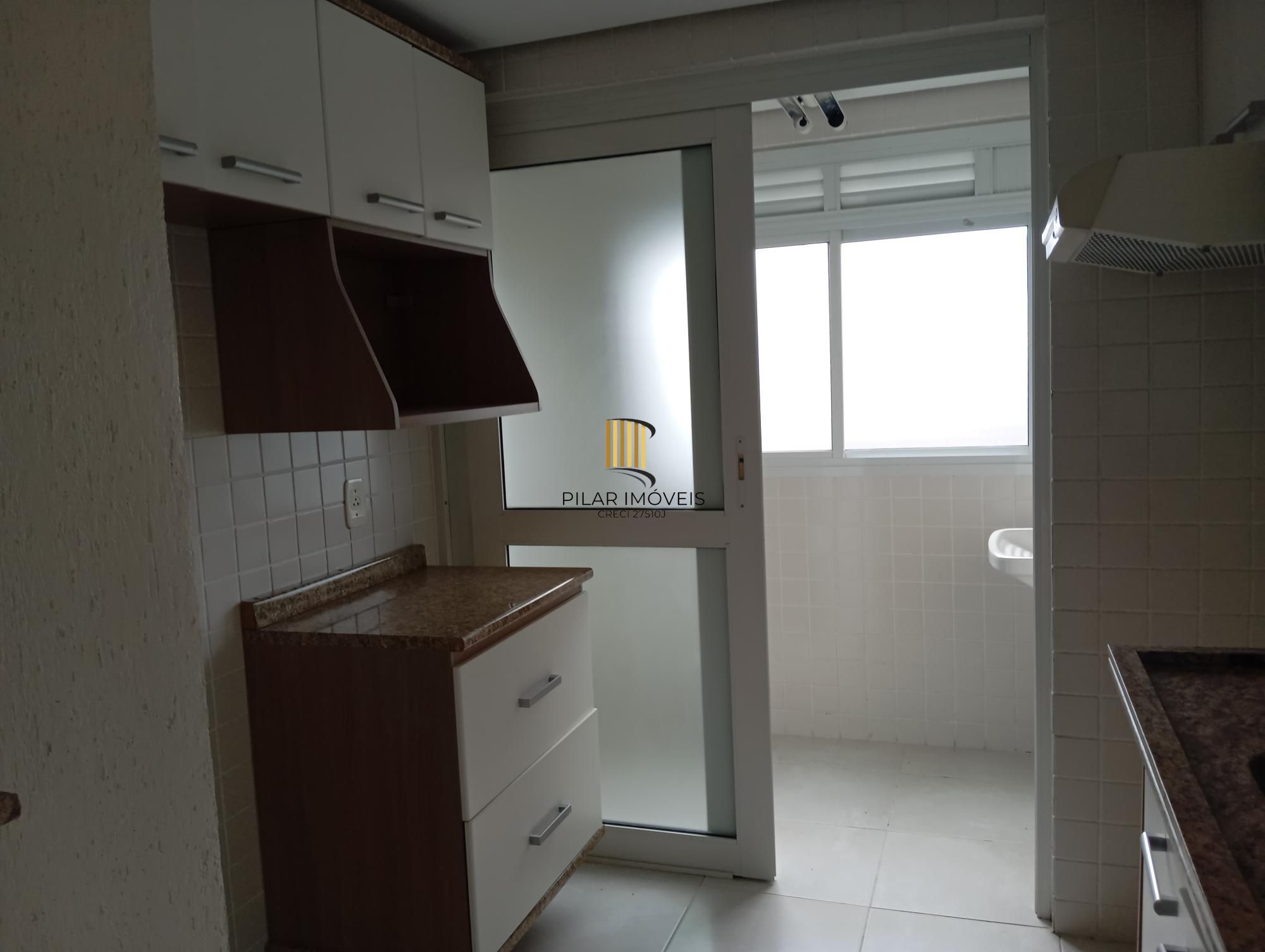 Apartamento com 2 Dormitórios, Vaga Dupla e Elevador no Floresta