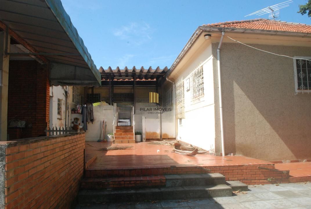 Casa com 4 Quartos e 4 vagas de garagem no Bairro Vila Ipiranga
