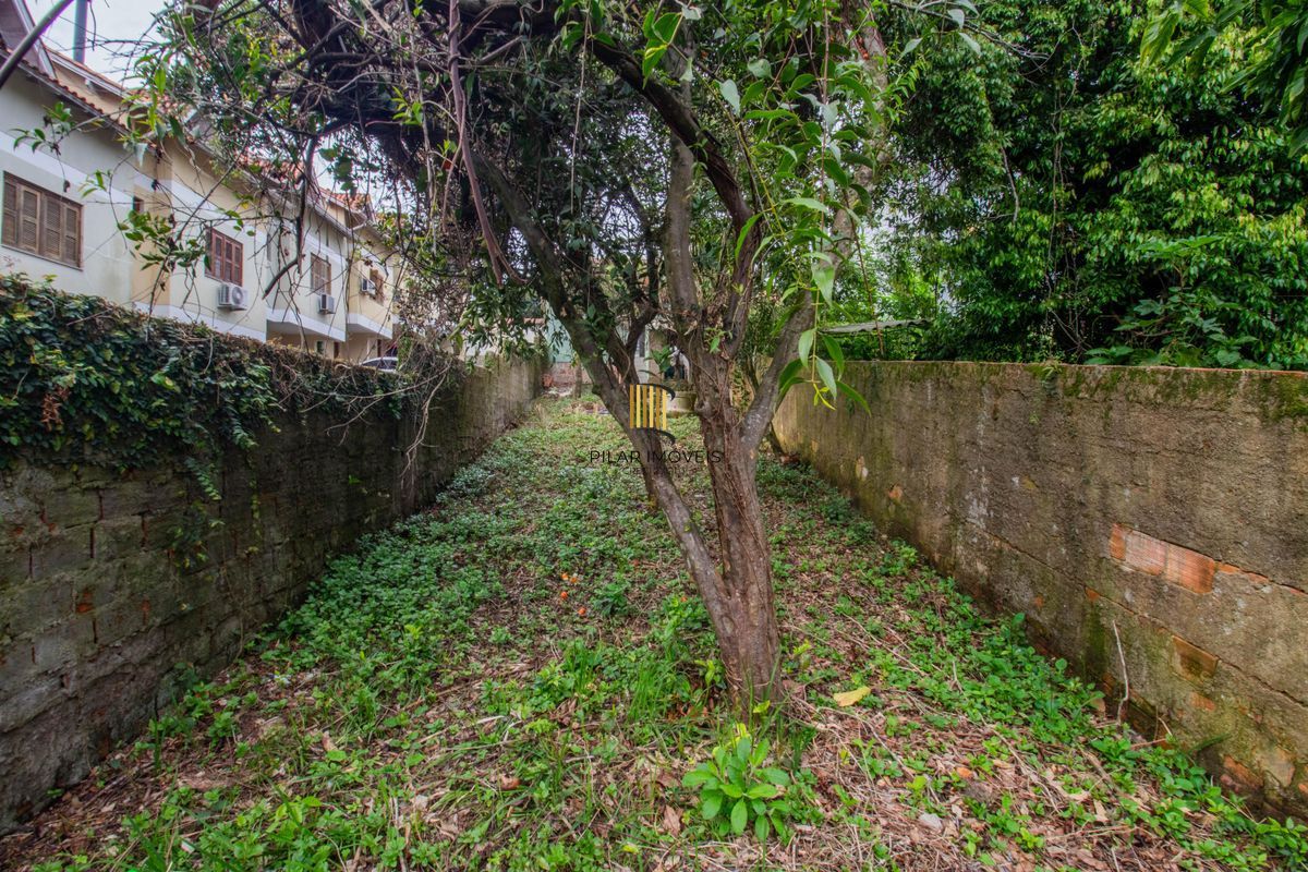 Casa com 3 dormitórios no Bairro Jardim Floresta