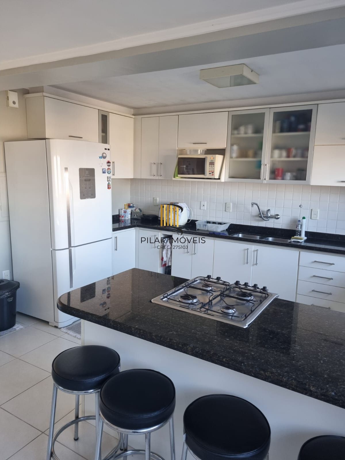 Apartamento térreo semi mobiliado de 3 dormitórios no bairro Cristal