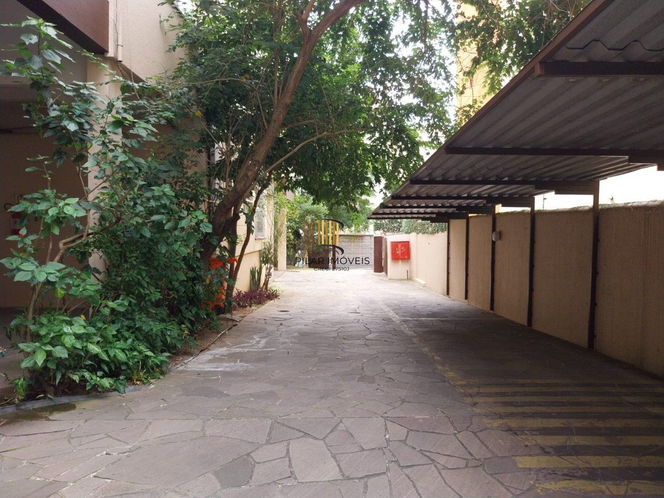 Apartamento à venda com 2 dormitórios 81 m² no Bairro Petrópolis