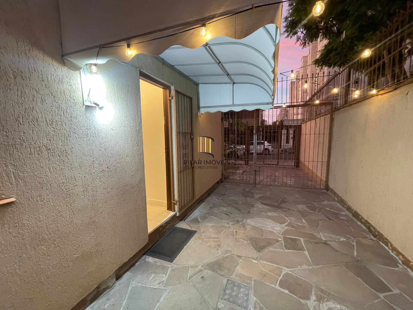 Apartamento térreo garden com 3 dormitórios, 1 suíte, 3 vagas de garagem