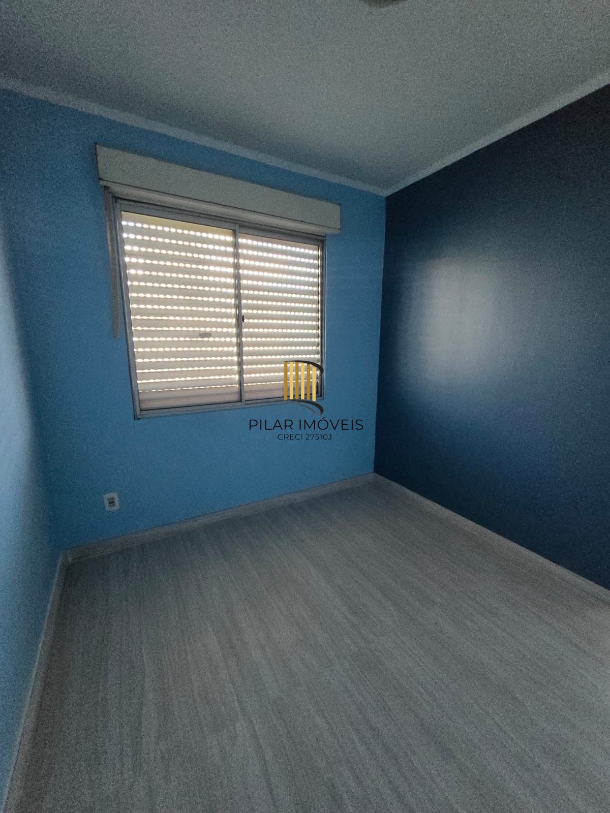 Apartamento de 2 dormitórios, 1 vaga, elevador no bairro Sarandi