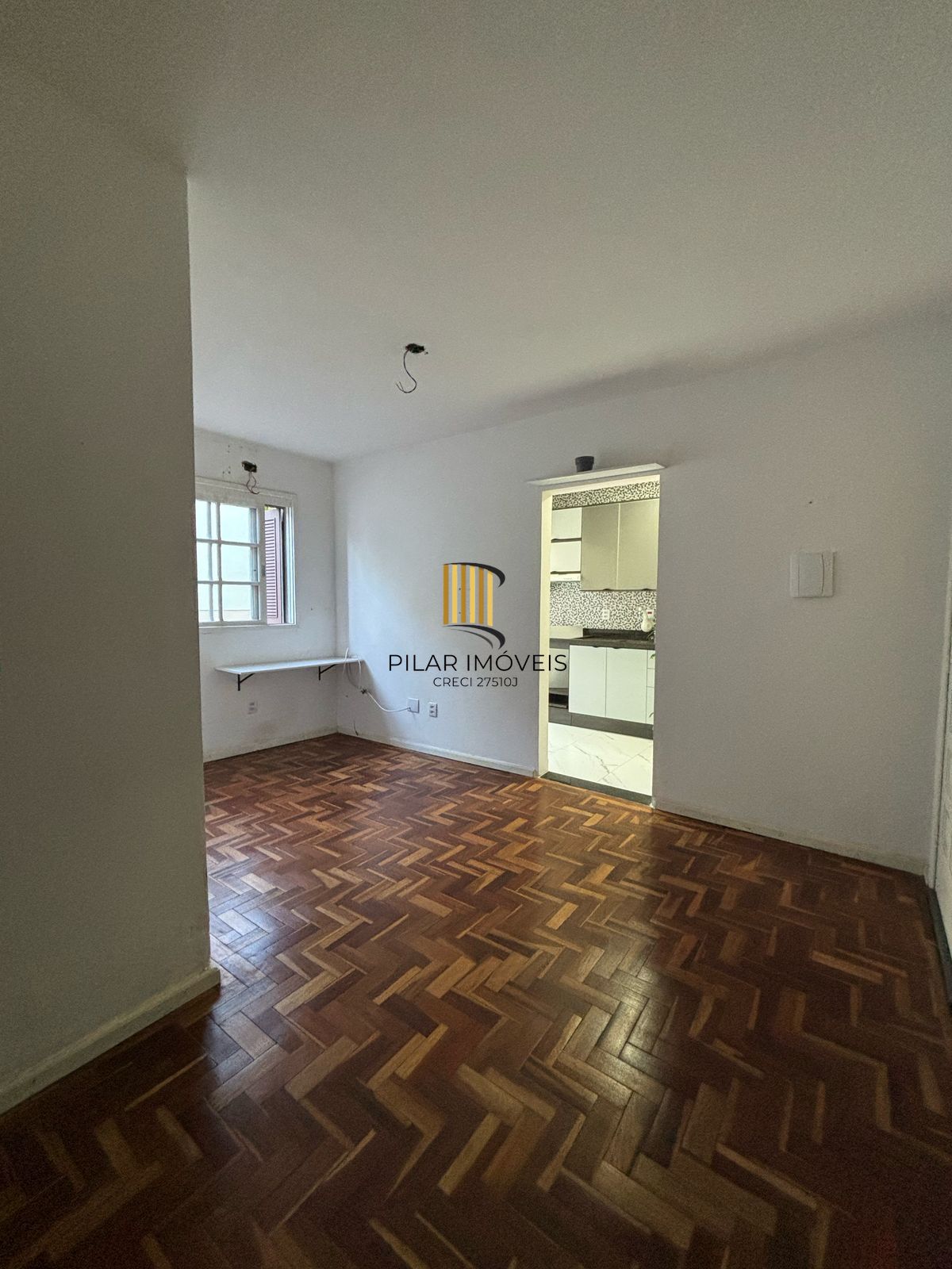 Apto de 1 dormitório Semi Mobiliado segundo andar no bairro Jardim Itu