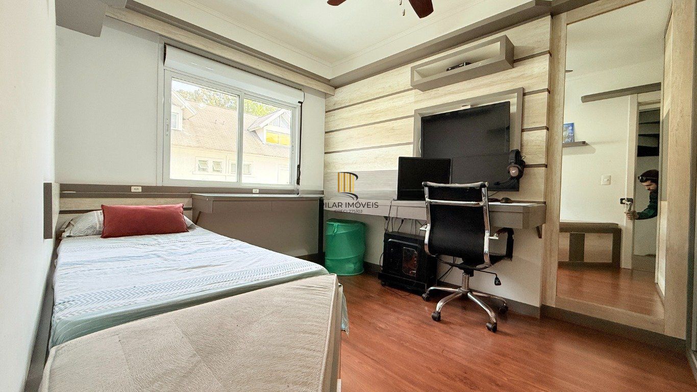 Casa em condomínio fechado com 4 dormitórios bairro Agronomia.