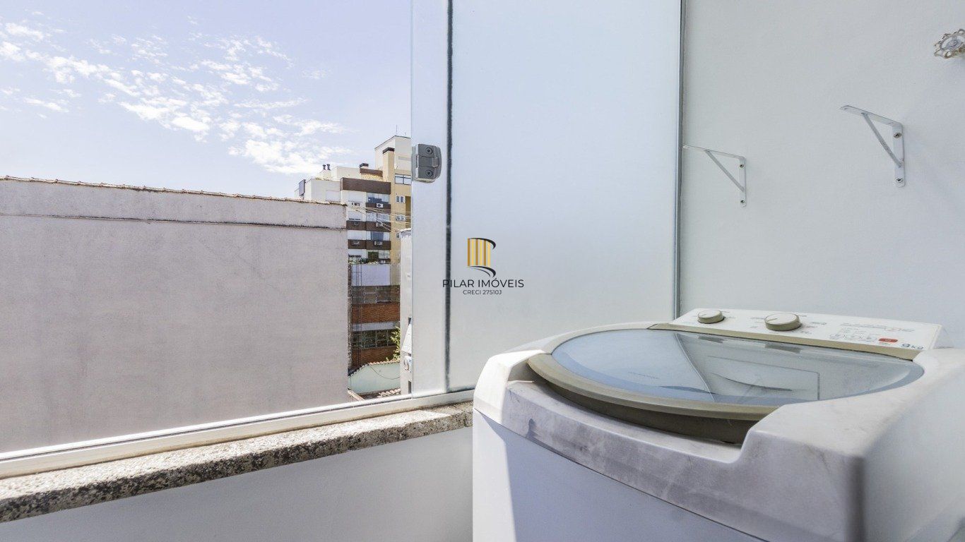 Apartamento de 1 dormitório no bairro Menino Deus em Porto Alegre.