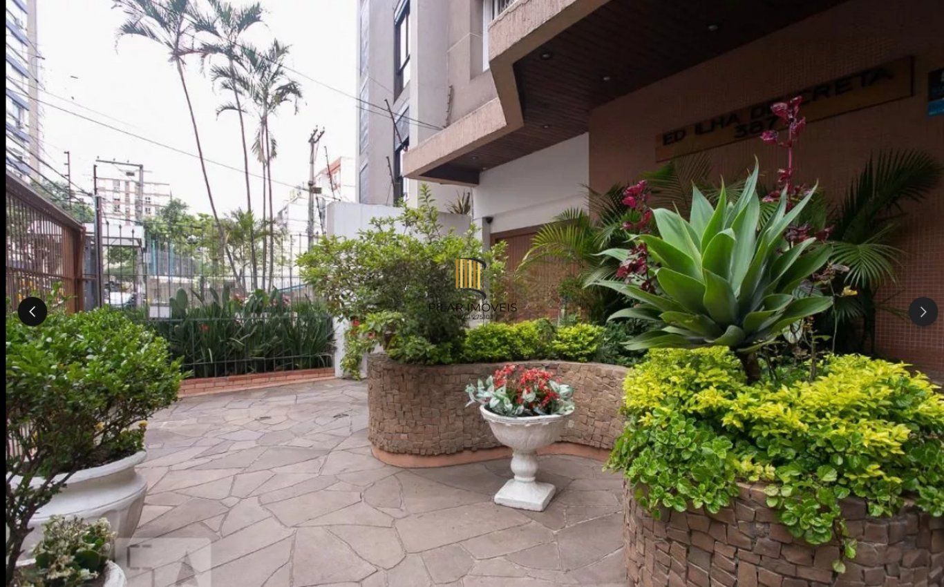 Apartamento com 2 quartos e 1 vaga à venda em Centro Histórico.