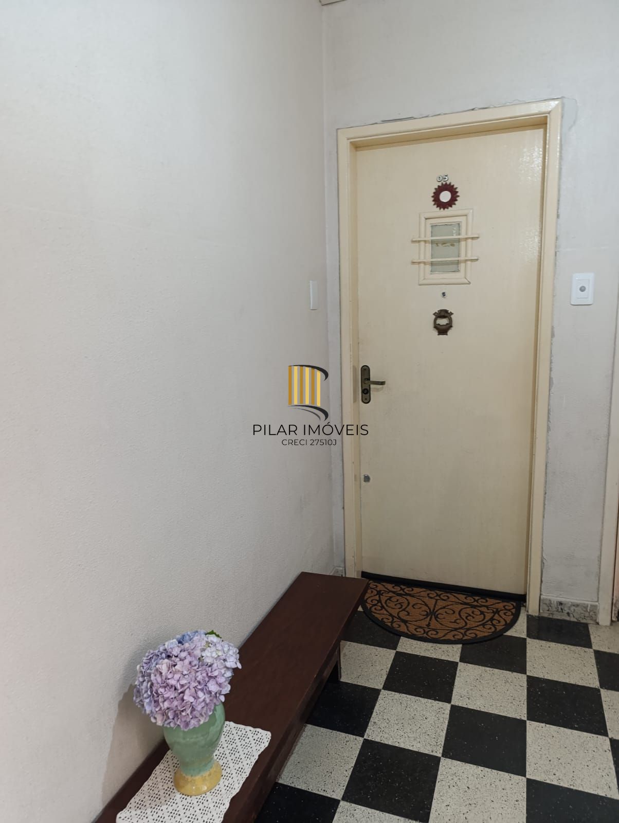 Apartamento térreo de 2 dormitórios no bairro Moinhos de Vento