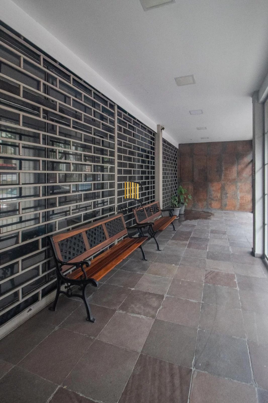 Apartamento JK com 1 quarto e com elevador  no bairro Farroupilha.