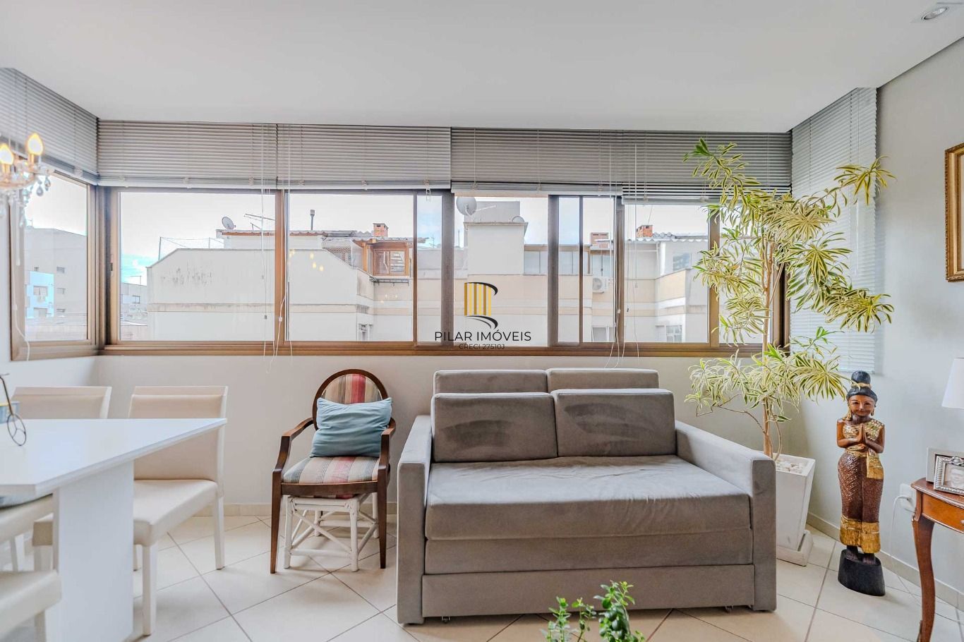 Apartamento com 1 dormitório e 1 vaga de garagem no Bairro Higienópolis