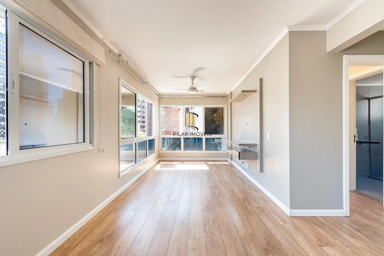 Apartamento de 2 dormitórios suíte, vaga dupla, elevador no bairro Rio Branco