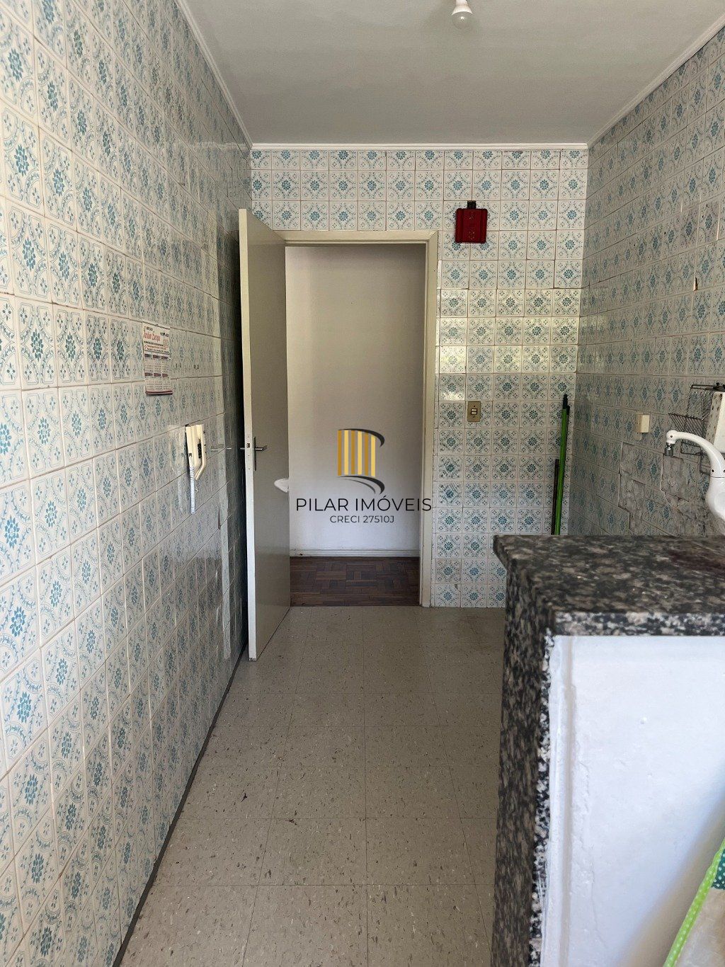 Apartamento térreo com 2 dormitórios no Bairro Vila Ipiranga