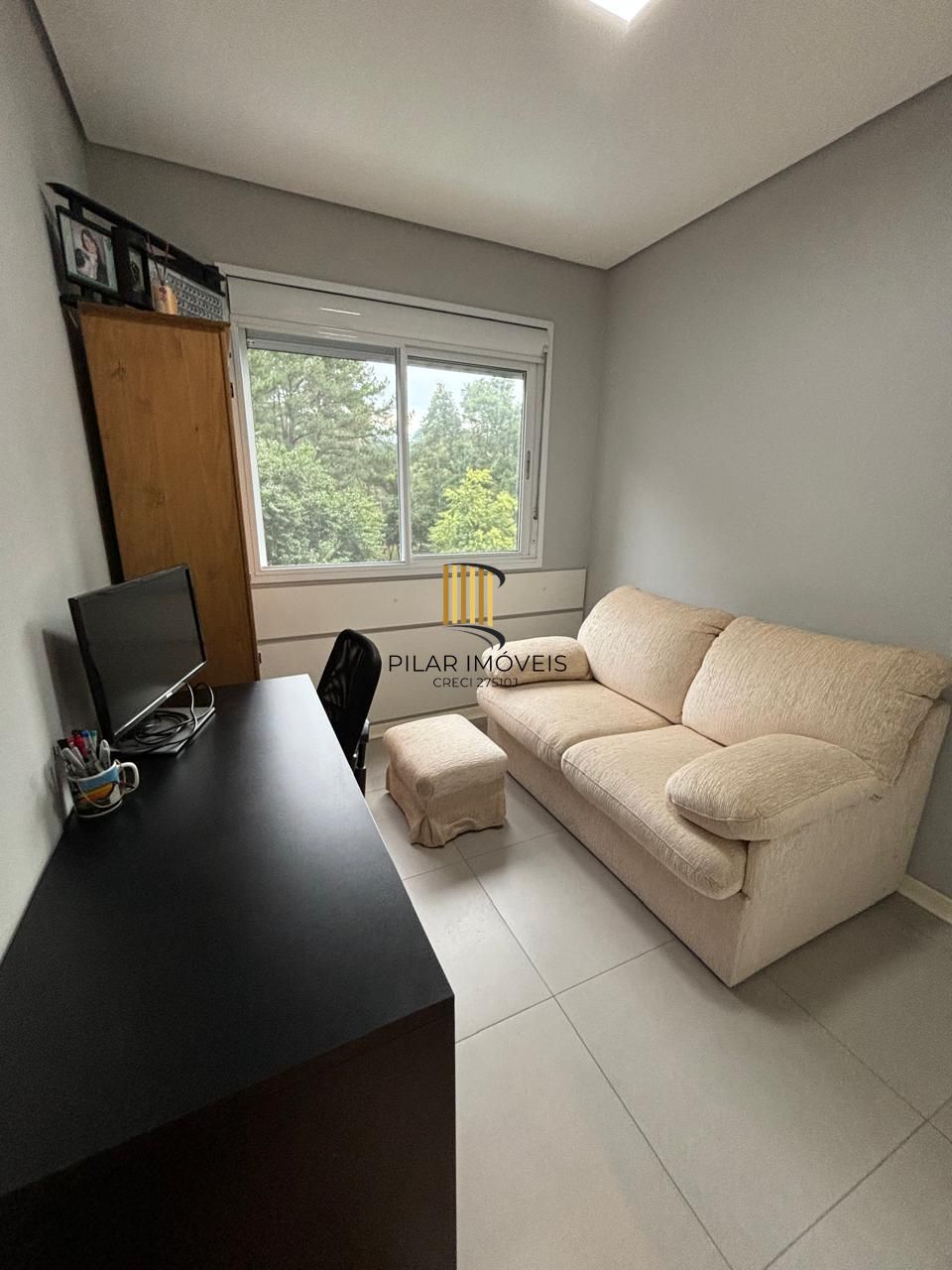 Apartamento mobiliado de 2 dormitórios e duas vagas bairro Agronomia