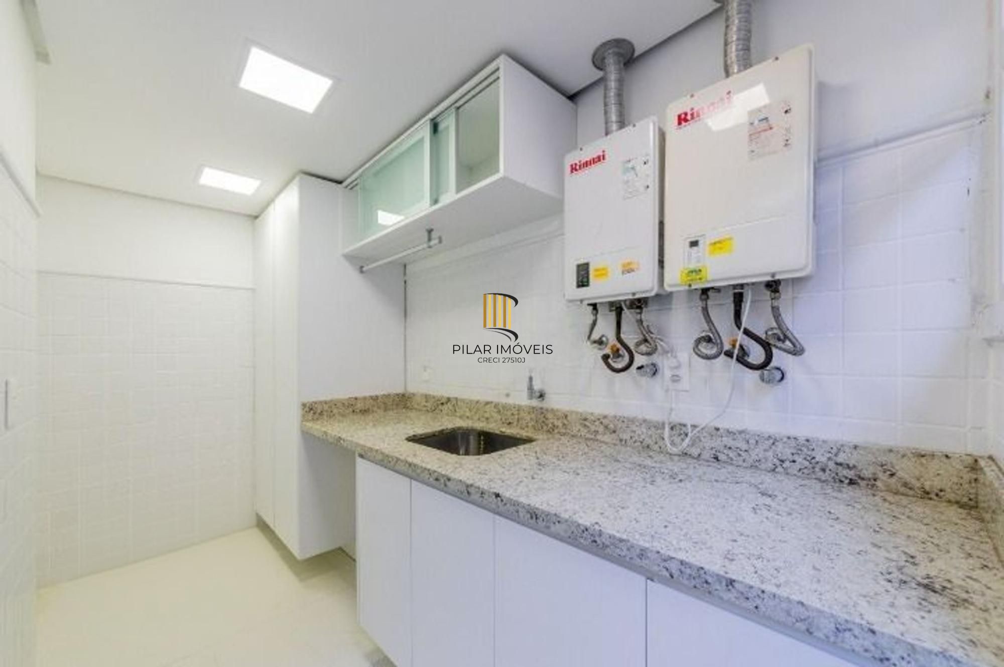 Casa em Condomínio com 5 quartos e 390m² à venda em Boa Vista, Porto Alegre.