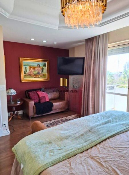 Apartamento com 3 quartos e 283m² à venda em Independência, Porto Alegre.