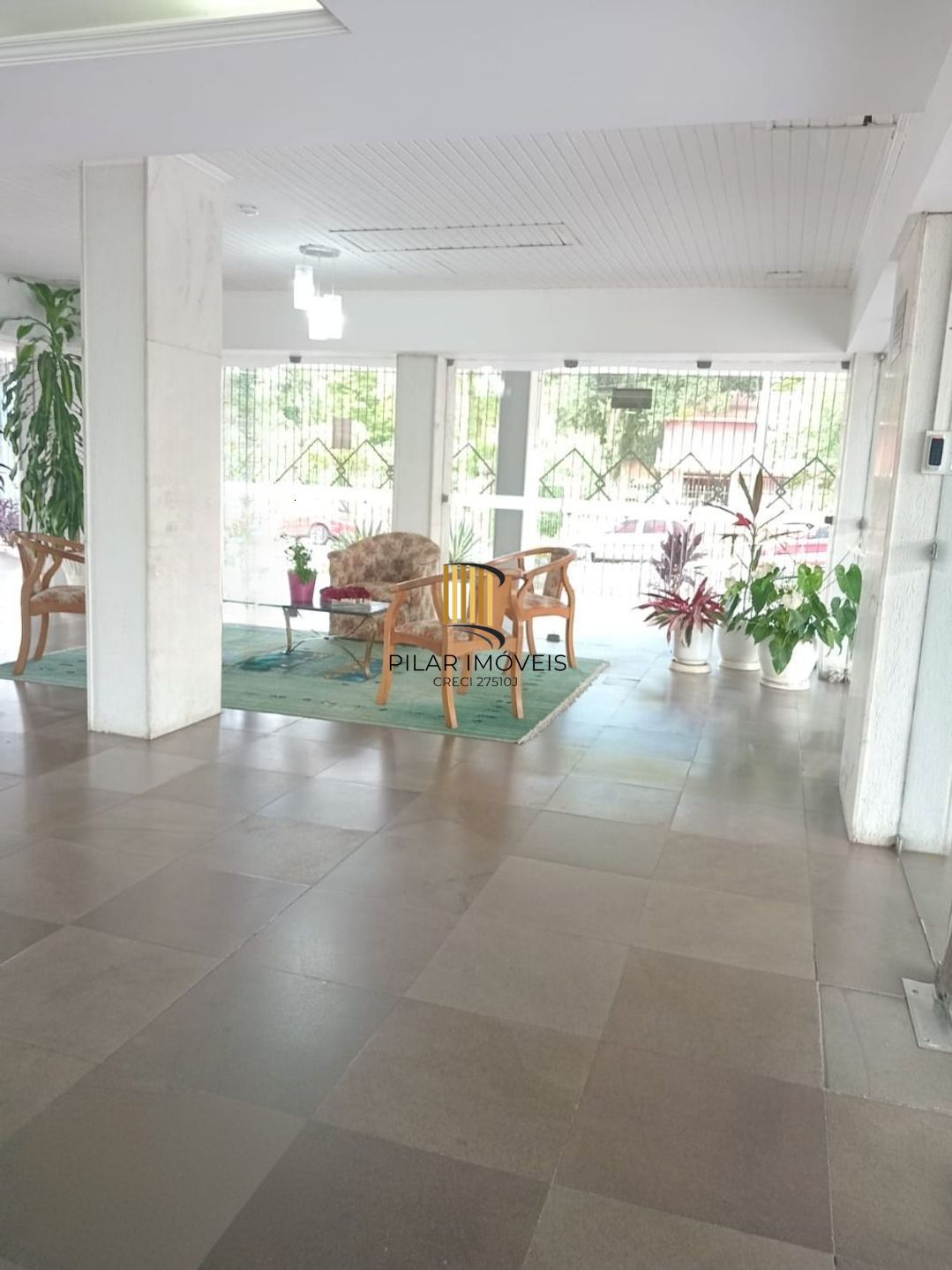 Apartamento de 2 quartos e elevador em Canoas.