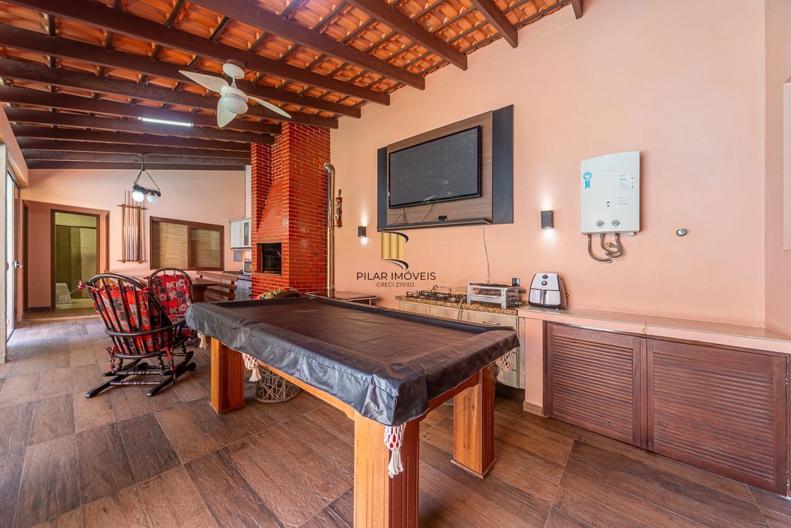 Casa com 4 quartos, piscina, vaga, churrasqueira e Sacada no bairro Jardim Itu