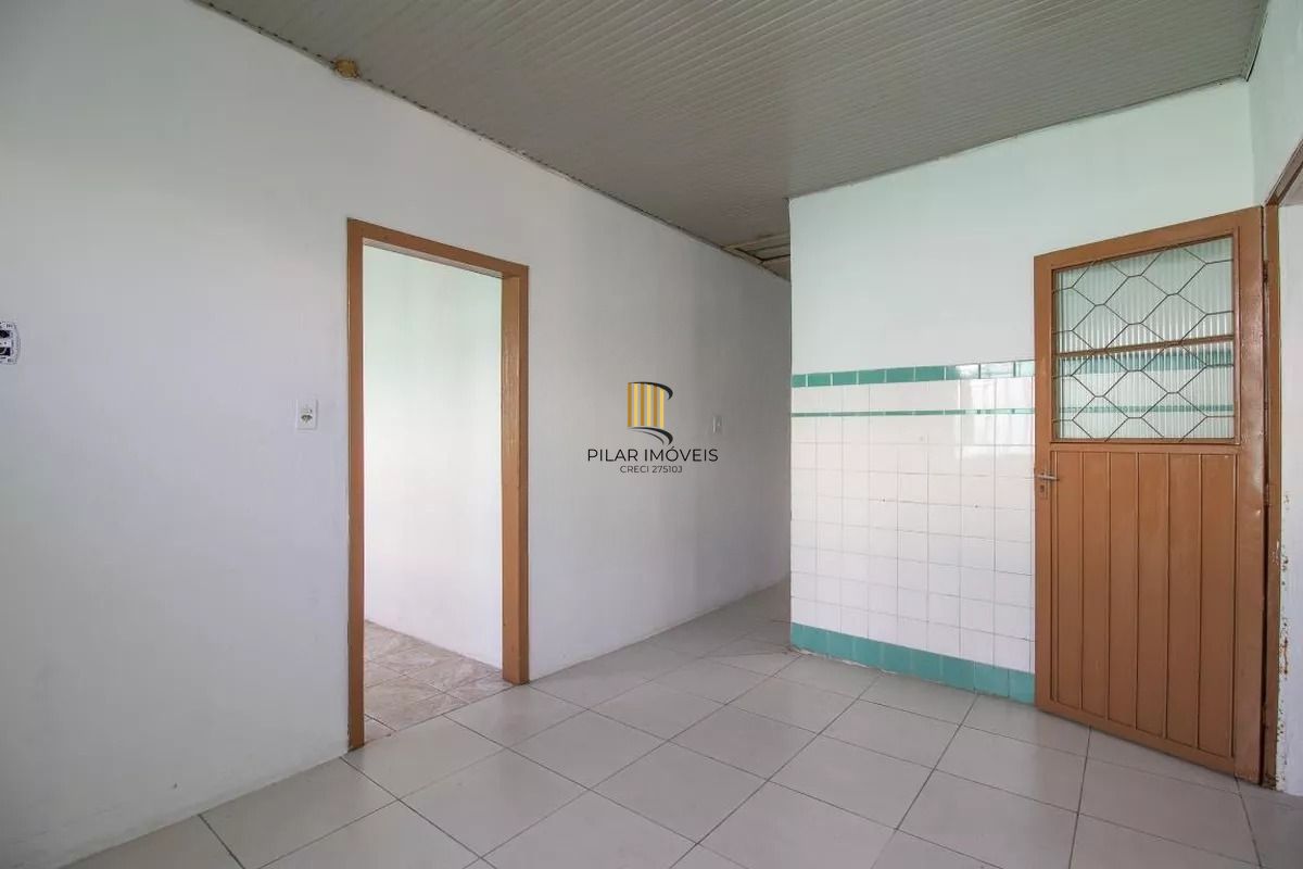 Casa 300m² à Venda na Vila Ipiranga . 2 Quartos, 2 Vagas, Salão e Churrasqueira